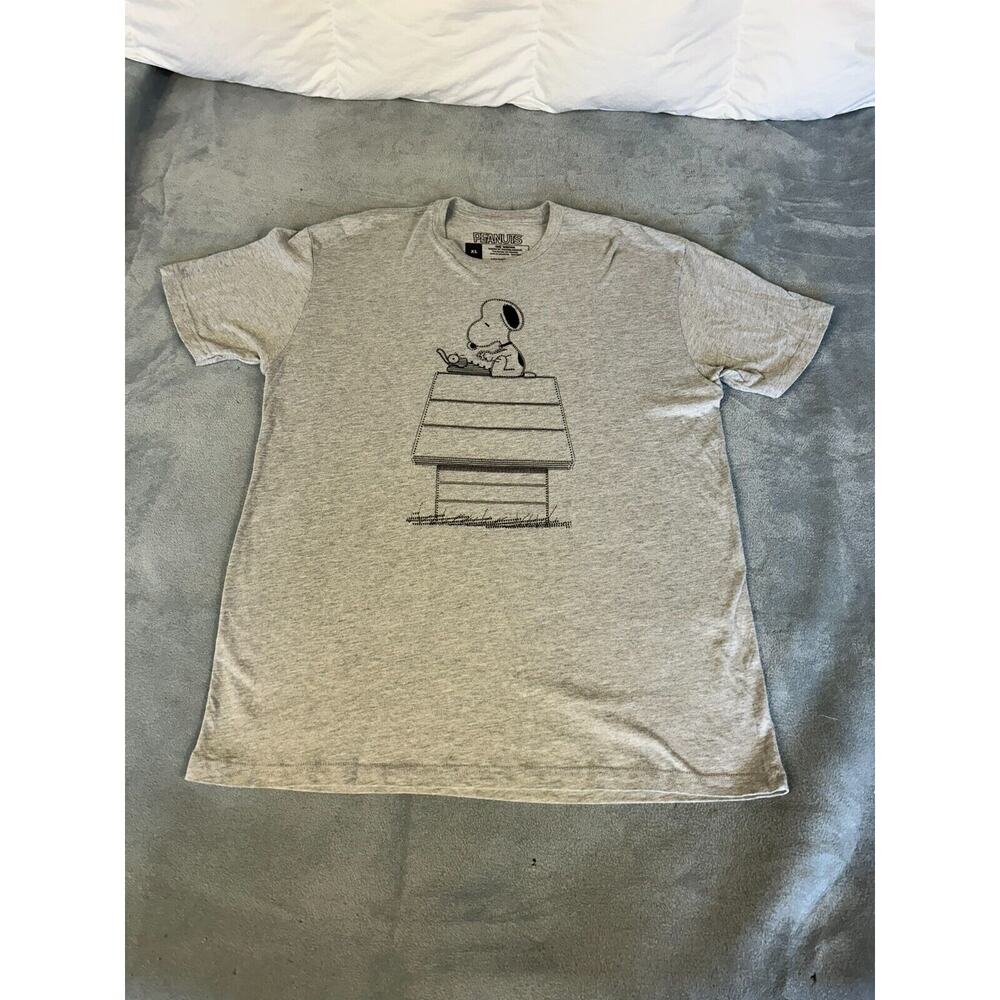NWOT Peanuts Gray T-Shirt Snoopy "The Writer" Men's XL